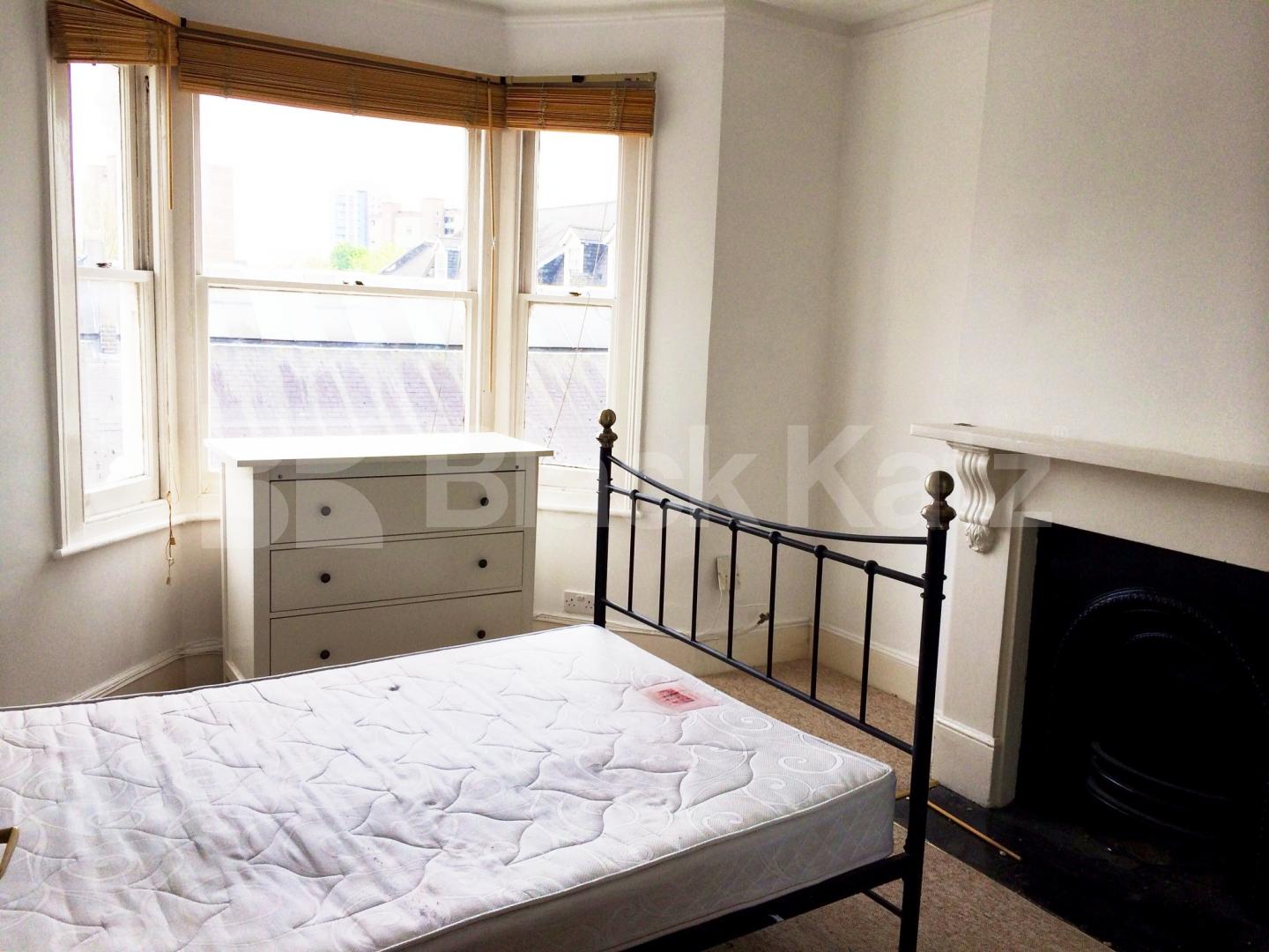 			New Instrction, 4 Bedroom, 1 bath, 1 reception Apartment			 Warriner Gardens, Battersea Park